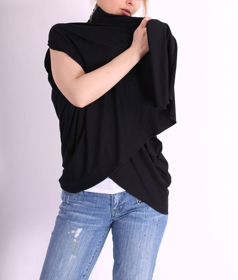 Schwarzer Umhang, Oversized Schwarze Weste, Wickeltop, Lange Oversize Jersey Vertuschen, Schwarzer Mantel, Schwarzes Urbanmood - Co-Savi-Vl Schwarzer Umhang, Oversized Schwarze Weste, Wickeltop, Lange Oversize Jersey Vertuschen, Schwarzer Mantel, Schwarzes Urbanmood - Co-Savi-Vl von urbanmood