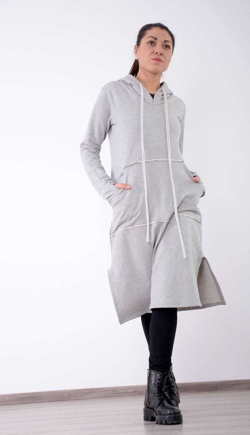 Sweatshirt Kleid, Gestepptes Baumwollkleid, Graues Frauen Graues Kapuzenkleid, Sportkleid, Lässiges Alle Größen Verfügbar, Um259Qc von urbanmood