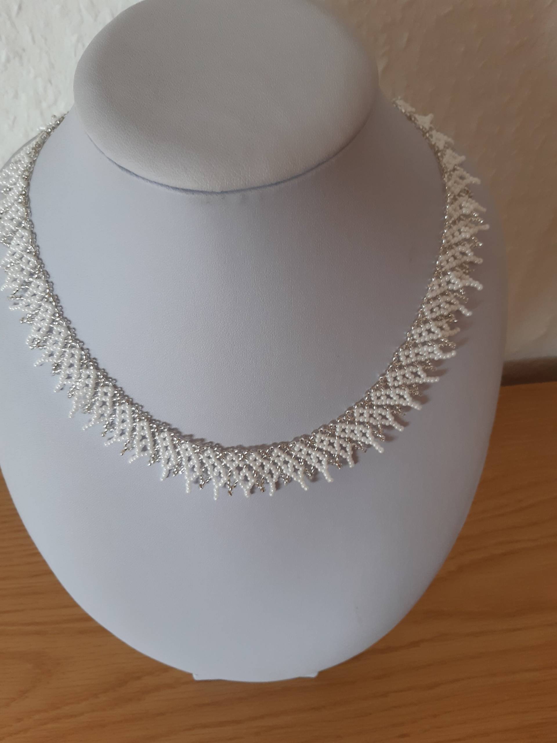Brautschmuck, Handegefädelte Perlenkette Brautschmuck, Handegefädelte Perlenkette von utasostseeperlen