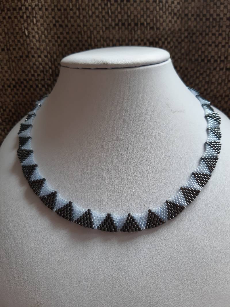 Handgefädelte Kette von utasostseeperlen