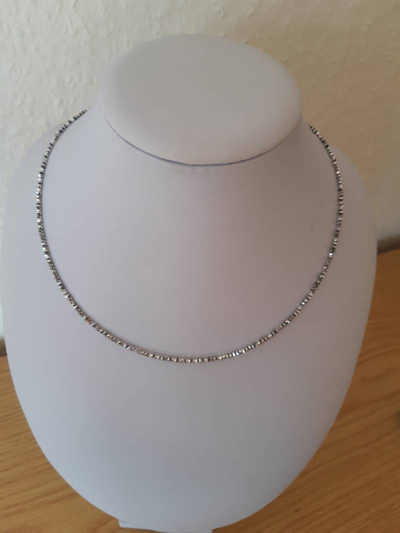 Swarovskikristallkette Swarovskikristallkette von utasostseeperlen