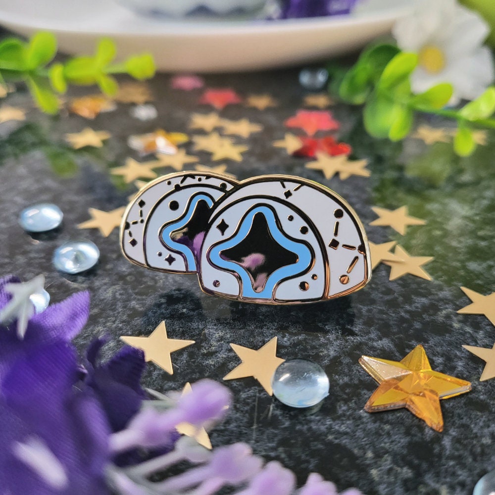 Celestial Pastries - Stellar Mochi Emaille Pin Celestial Pastries - Stellar Mochi Emaille Pin von v0idlessStore
