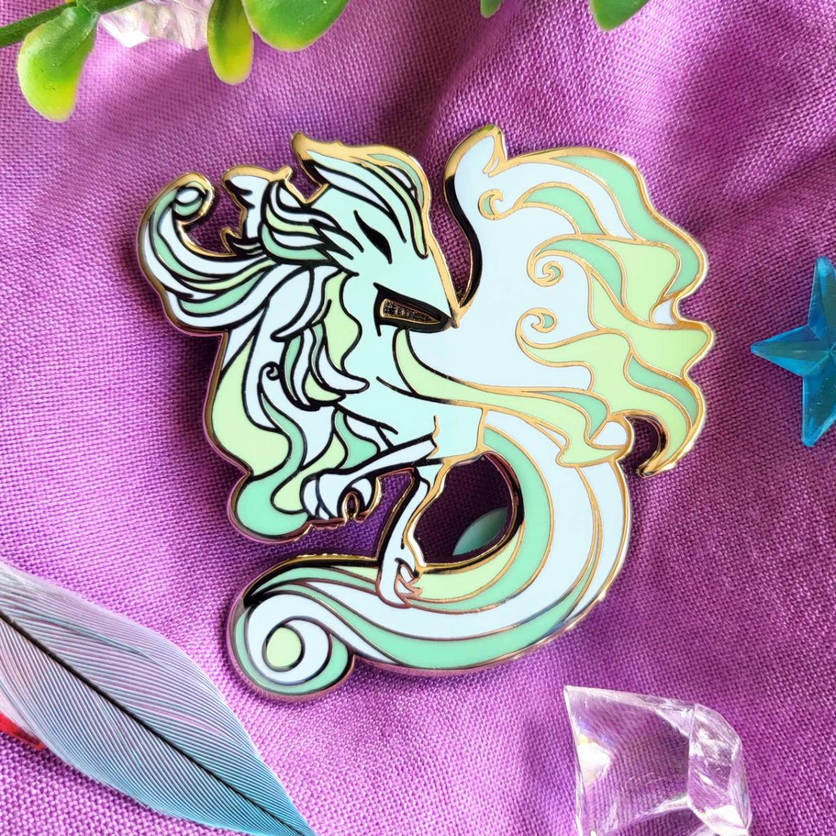 Federleichter Elemental Birds - Wind Enamel Pin Federleichter Elemental Birds - Wind Enamel Pin von v0idlessStore