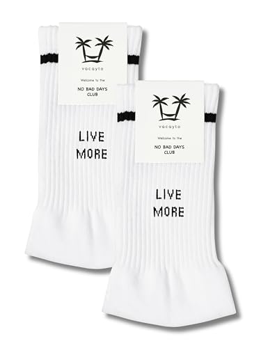 vacayto 2 Paar Statement Socken mit Spruch Live More Worry Less für Damen & Herren in weiß von vacayto