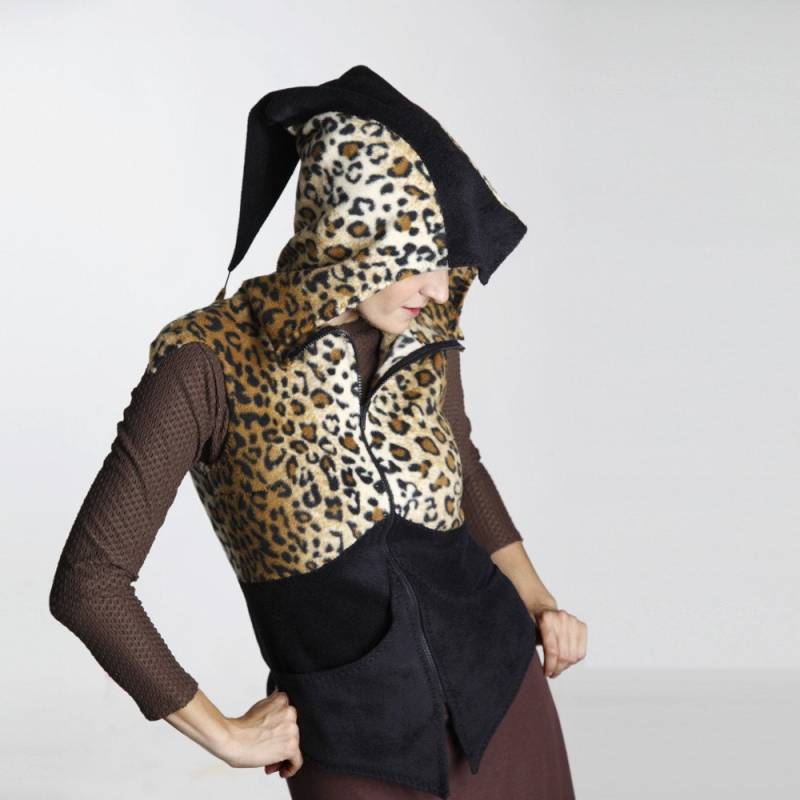Fleece Kapuzenweste Mit Pixie Kapuze, Schwarz Und Leopard, One Of A Kind - Panther von vaisto