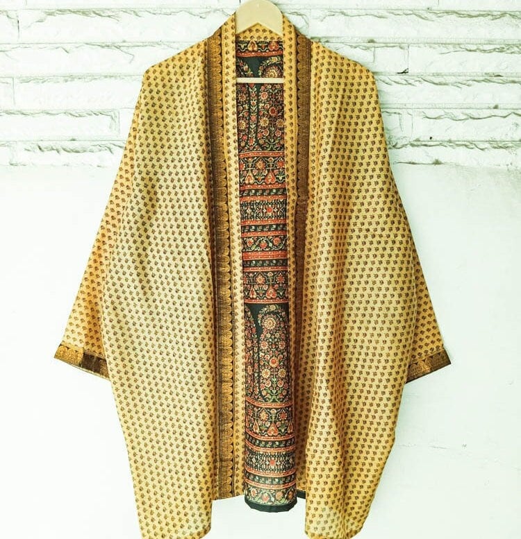 Kurze Kimono Duster Jacke Aus Reiner Seide Strickjacke Cape Vertuschen Mädchen Kleidung Recycled Boho Chic Top Tunika Vorne Offen Robe Kms1214 von valuemartindia