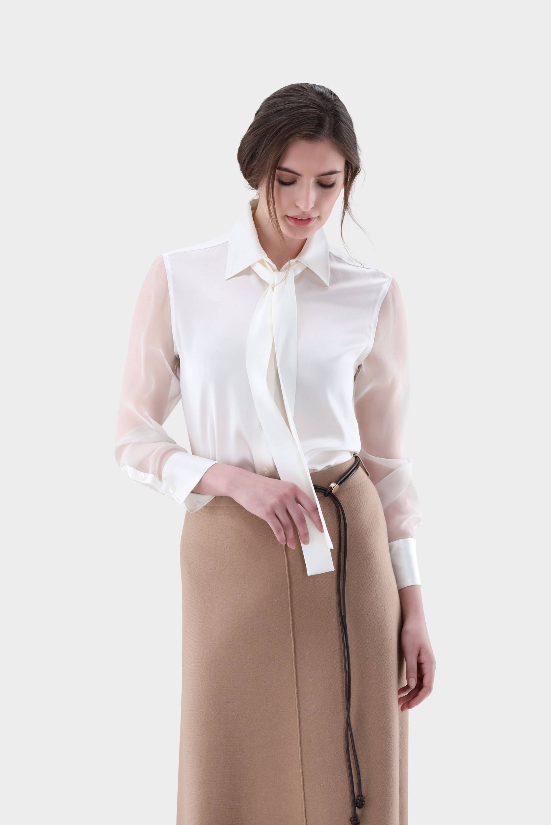 Taillierte Seidenbluse mit Organza Ärmeln von van Laack