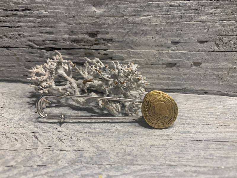 Ponchonadel Brosche Aus Metall in Bicolor Silber Gold Modern Kiltnadel Pin Als Tuchnadel Sicherheitsnadel Verschluss Anstecknadel von vasenschmuck