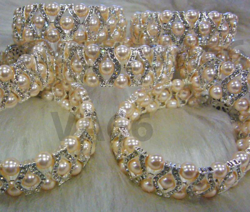 Brautjungfer Armband Set Brautarmband 18Kgp Strass Swarovski Perlenarmband Cremerose Brautblume Mädchen, Ägide Der Ehre, Brautparty von vcreations