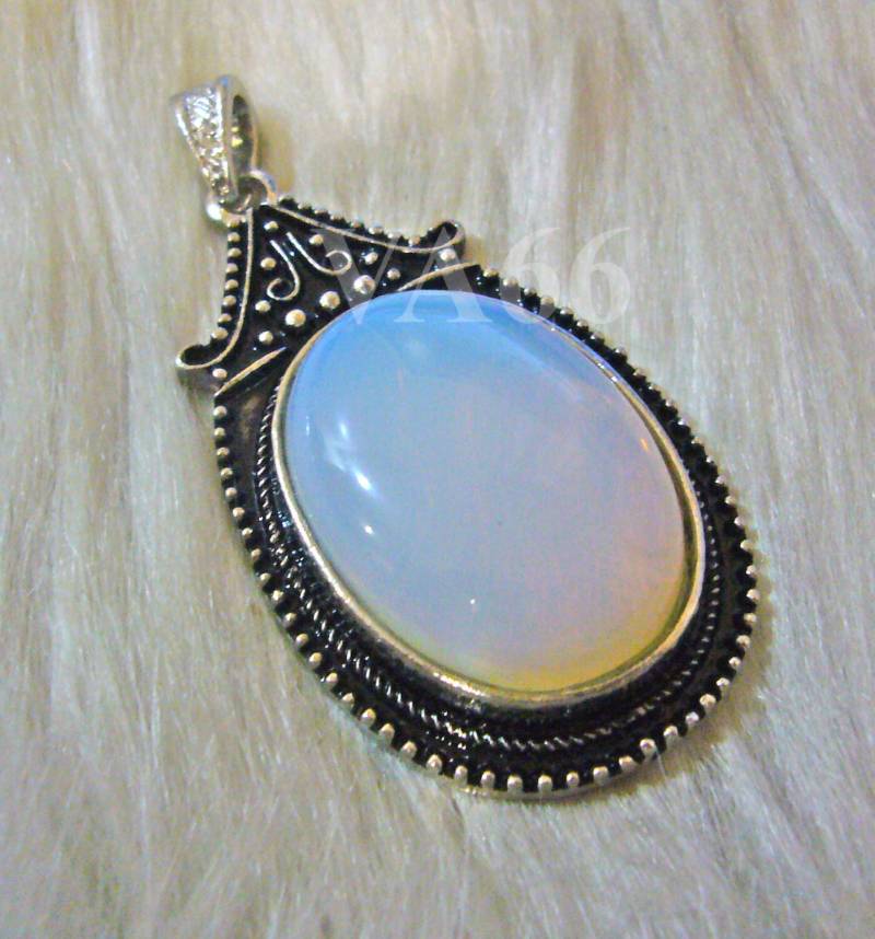 1P Weißer Opal Edelstein Chunky Anhänger Zubehör 64 Mm X 31 Schmuckherstellung Lieferungen Vintage-Look Center Brennpunkt Semi Precious von vcrystalshop