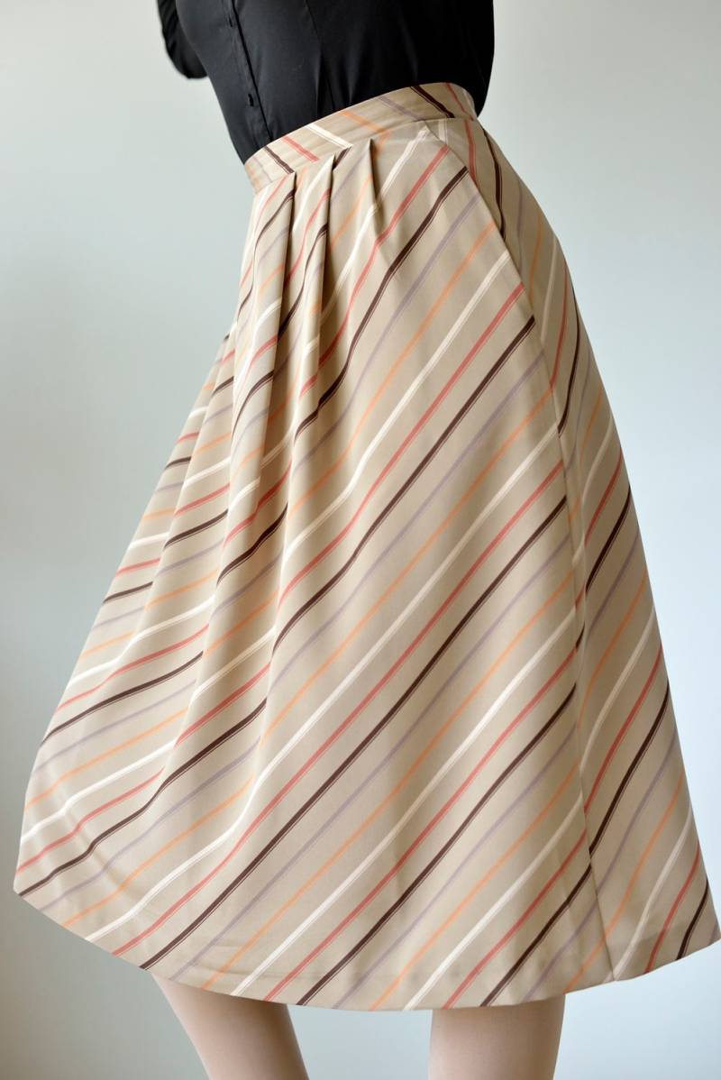 Vintage Faltenrock in Midi-Länge von velvetements