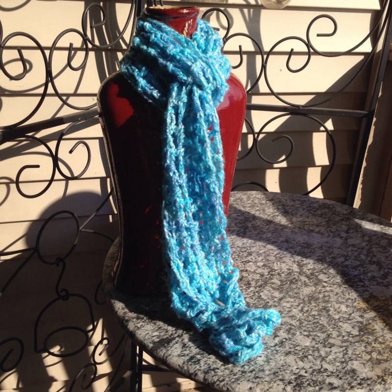 Linda' Lacy Luxe Weich Gehäkelte Rotkehlchen Ei Karibik Reflektierend Pool Blau Warm Winter Damen Lang Gestrickt Kreis Infinity Schal Kowel Kragen von venustranquility