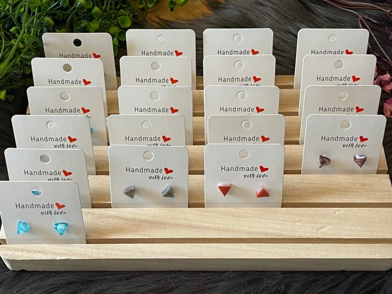 Epoxidharz Ohrringe//Dreieck Stecker//Handgemachte Ohrringe//Handgefertigte Ohrringe//Einzigartige Ohrringe von verLOCKEndresinart