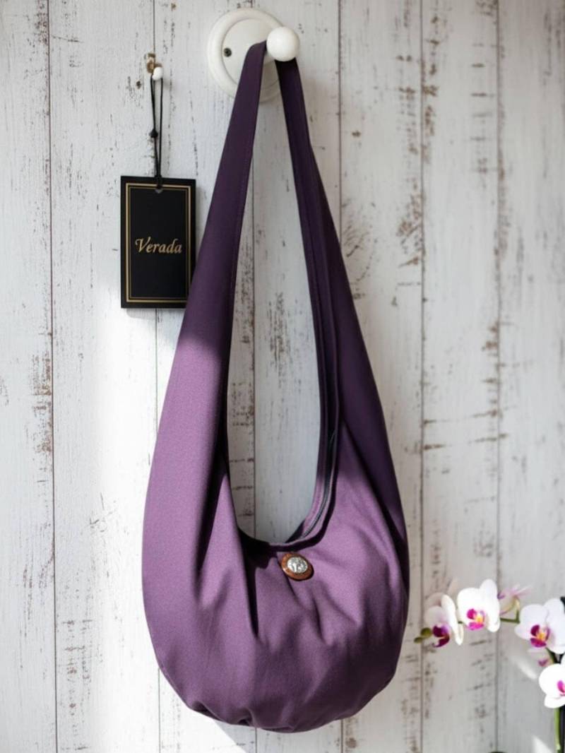 Lila Hobo Bag Umhängetasche, Sling Bag Mit Elefanten-Knopf von veradashop