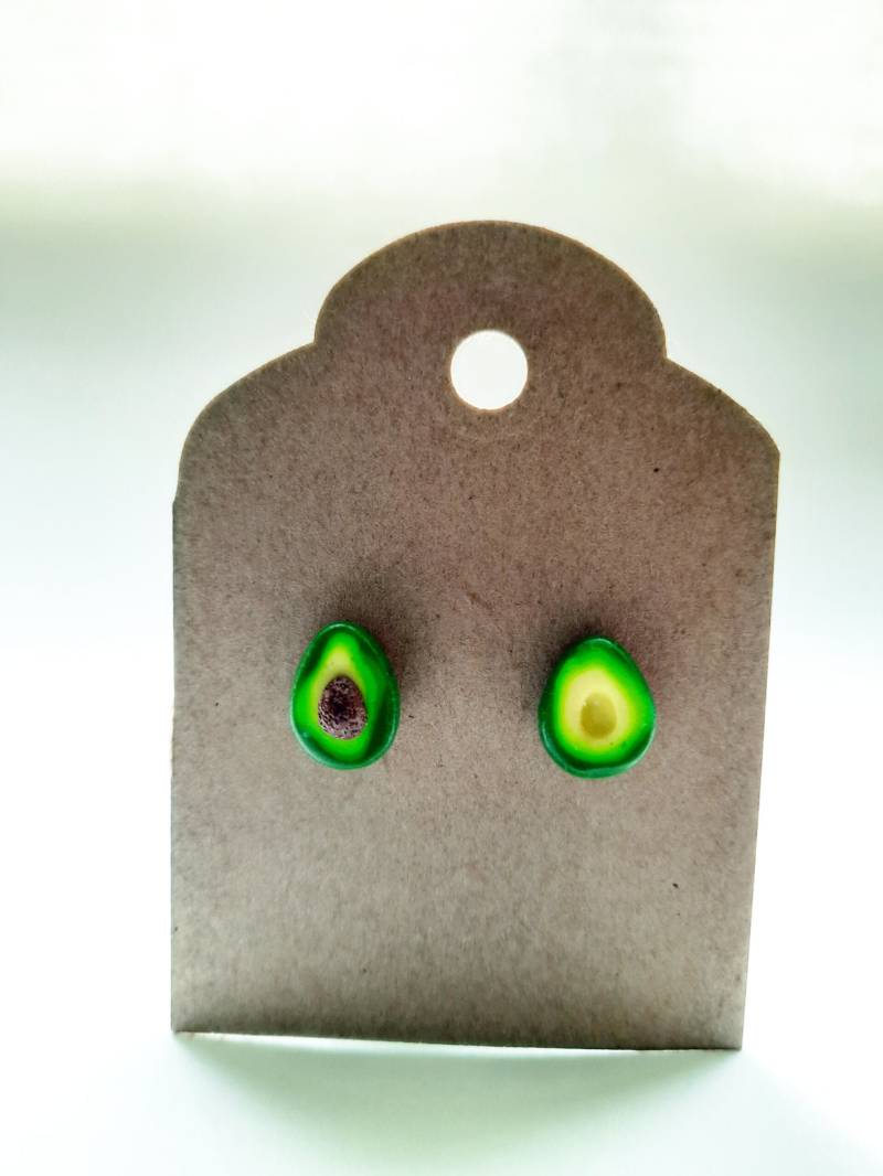Avocado Ohrstecker Polymer Clay Miniatur Tiny Stud Earrings Avocado Ohrstecker Polymer Clay Miniatur Tiny Stud Earrings von verflixtundzugeklebt