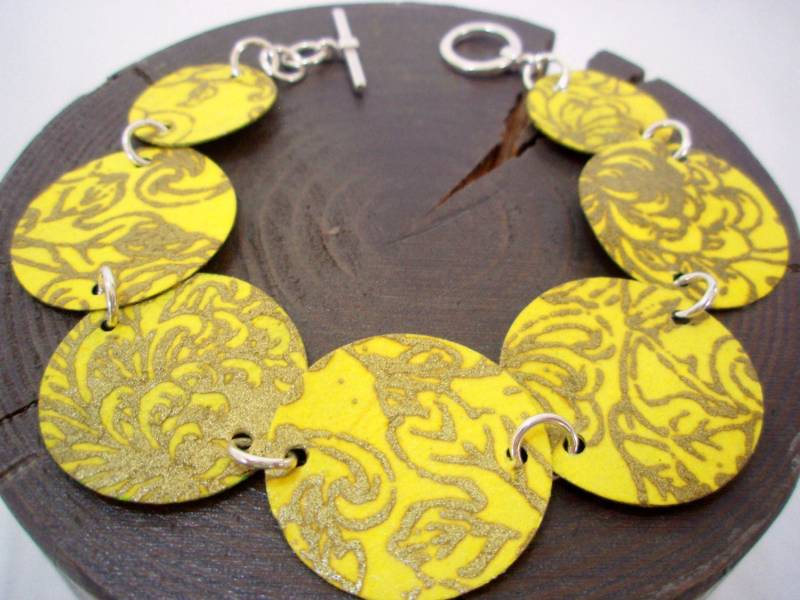 Senfgelb Und Gold Origami Armband Senfgelb Und Gold Origami Armband von verveinedesigns