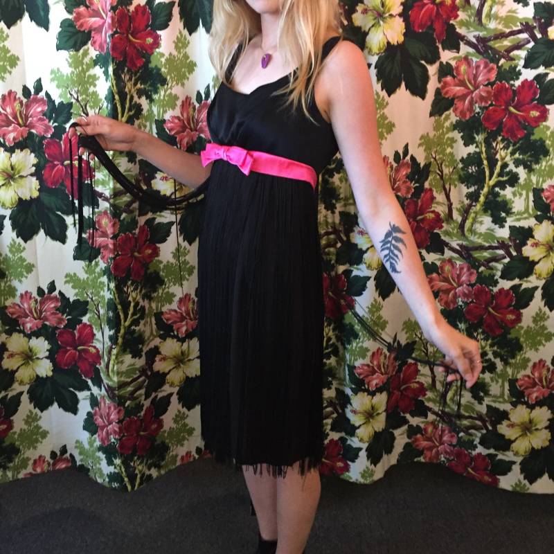 1960Er Hot Pink Satin Schleife Fransen Kleid 60Er Jahre Atemberaubend Babydoll Flapper Go-Go Tänzerin Swing Cocktail Püppchen Twiggy Mod S 1960Er Hot Pink Satin Schleife Fransen Kleid 60Er Jahre Atemberaubend Babydoll Flapper Go-Go Tänzerin Swing Cocktail Püppchen Twiggy Mod S von verybestvintage