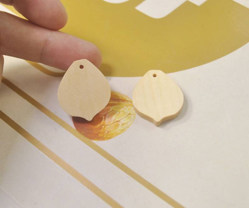 12 Diy Laser Geschnittene Holzanhänger Zum Basteln, Naturholzohrringe, Naturholzschmuck, Holzapfelform - 23 X 27 Mm von verycraft