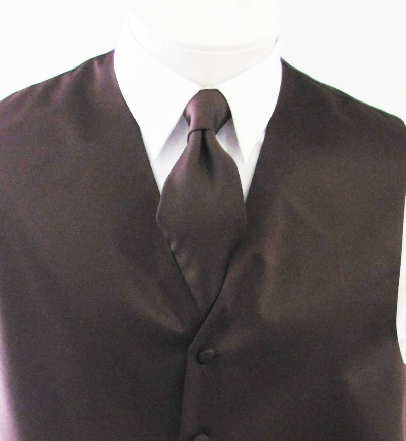Herren Weste Choclate Braun Glatt Satin Und Verdeckte Knöpfe Kommt Mit Passender Krawatte Tasche Quadratisch Verstellbar Schwarz Rücken Herren Weste Choclate Braun Glatt Satin Und Verdeckte Knöpfe Kommt Mit Passender Krawatte Tasche Quadratisch Verstellbar Schwarz Rücken von vesterrific