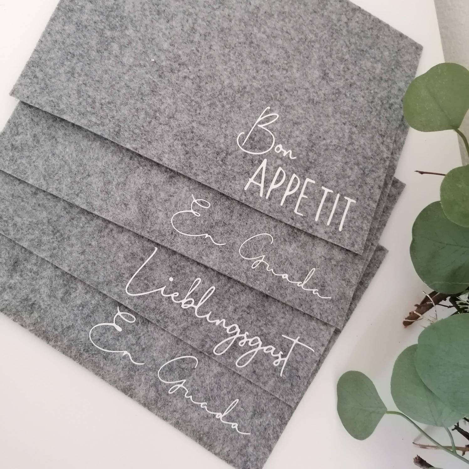 Tischset , Platzset, Tischgedeck, Personalisiert, Mit Name, Spruch, Geschenkidee, Tischdeko Tischset , Platzset, Tischgedeck, Personalisiert, Mit Name, Spruch, Geschenkidee, Tischdeko von vickyviludesign
