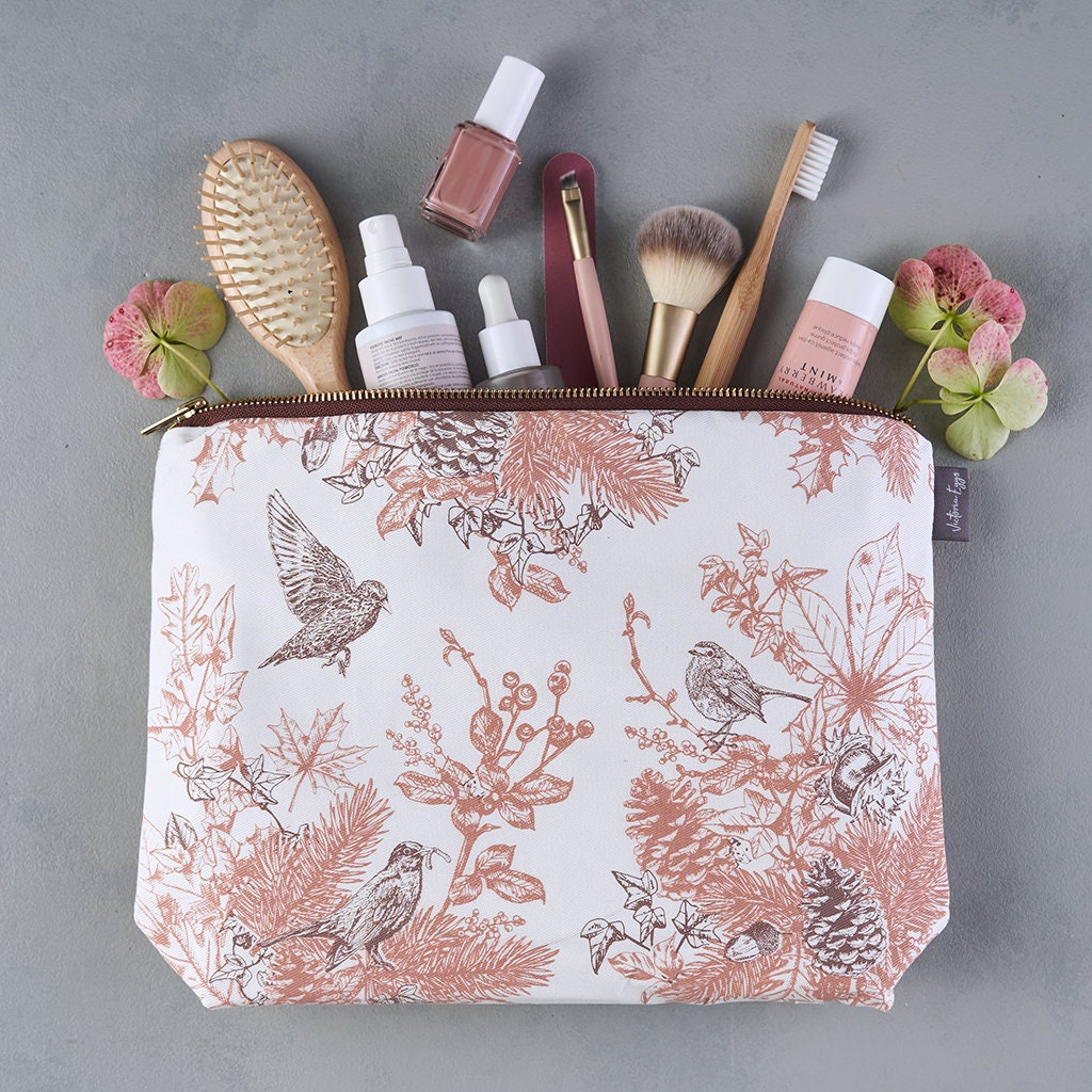 Herbst Garten Waschtasche, Handgemacht in Großbritannien, Geschenk Für Sie, Schminktasche, Kosmetiktasche, Baumwolltasche, Kulturbeutel Herbst Garten Waschtasche, Handgemacht in Großbritannien, Geschenk Für Sie, Schminktasche, Kosmetiktasche, Baumwolltasche, Kulturbeutel von victoriaeggs