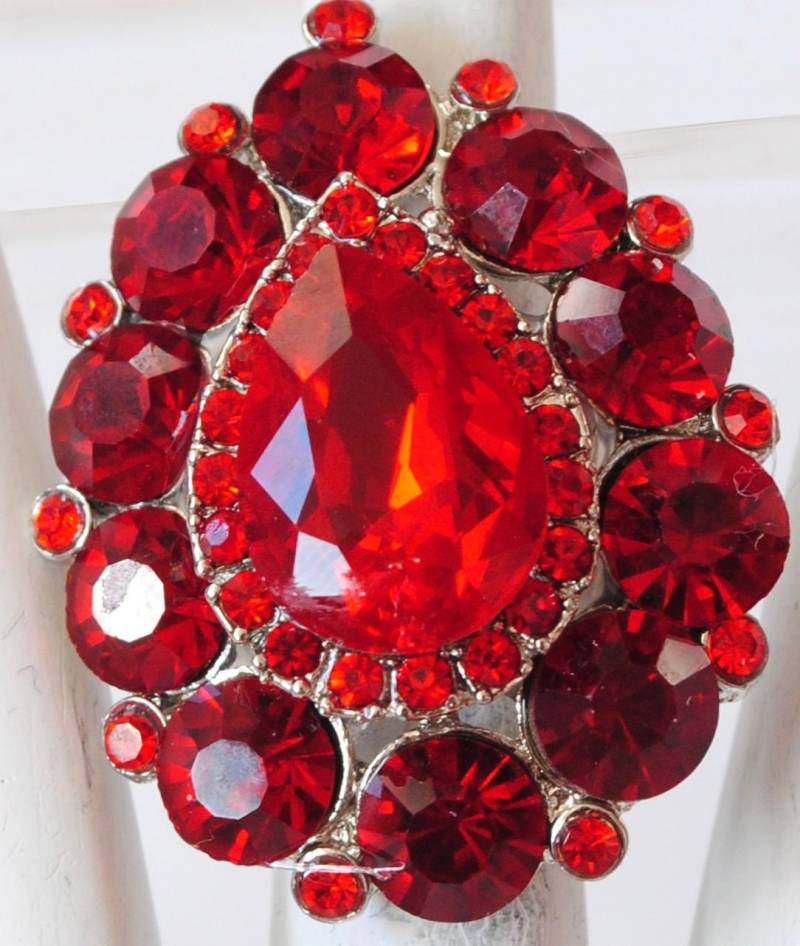 Big Teardrop Cocktail Ring Rote Strasssteine Urlaub Schmuck Geschenk Für Sie Verstellbaren von victoriascharms