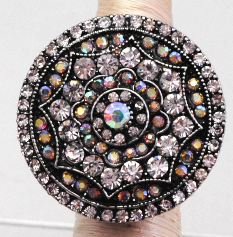 Glam Silber Cocktail Ring, Aurora Borealis Strasssteine, Einstellbar von victoriascharms