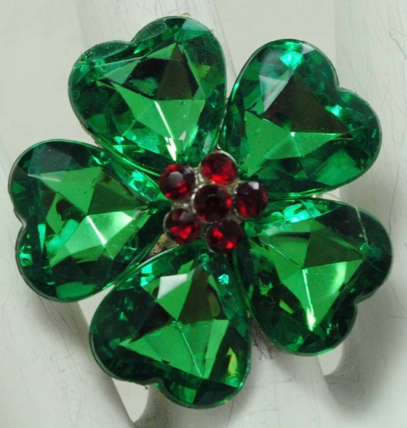 Weihnachtsblumen-Ring-Grüne Rote Rhinestone-Weihnachtsschmucksachen-Ring Einstellbar von victoriascharms