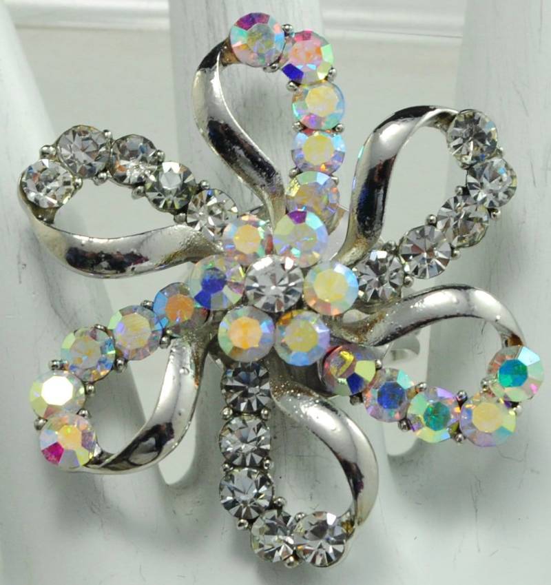 Aurora Borealis Strass Blume Cocktail Ring, Verstellbares Band von victoriascharms