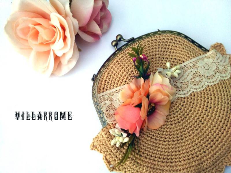 Gehäkelte Handtasche Shabby Chic Beige Baumwollspitze, Pfirsich Blume von villarrome