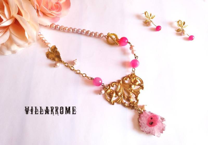 Art Deco Druzy Achat Halskette, Rosa Perlen, Mattgold Schmuck von villarrome