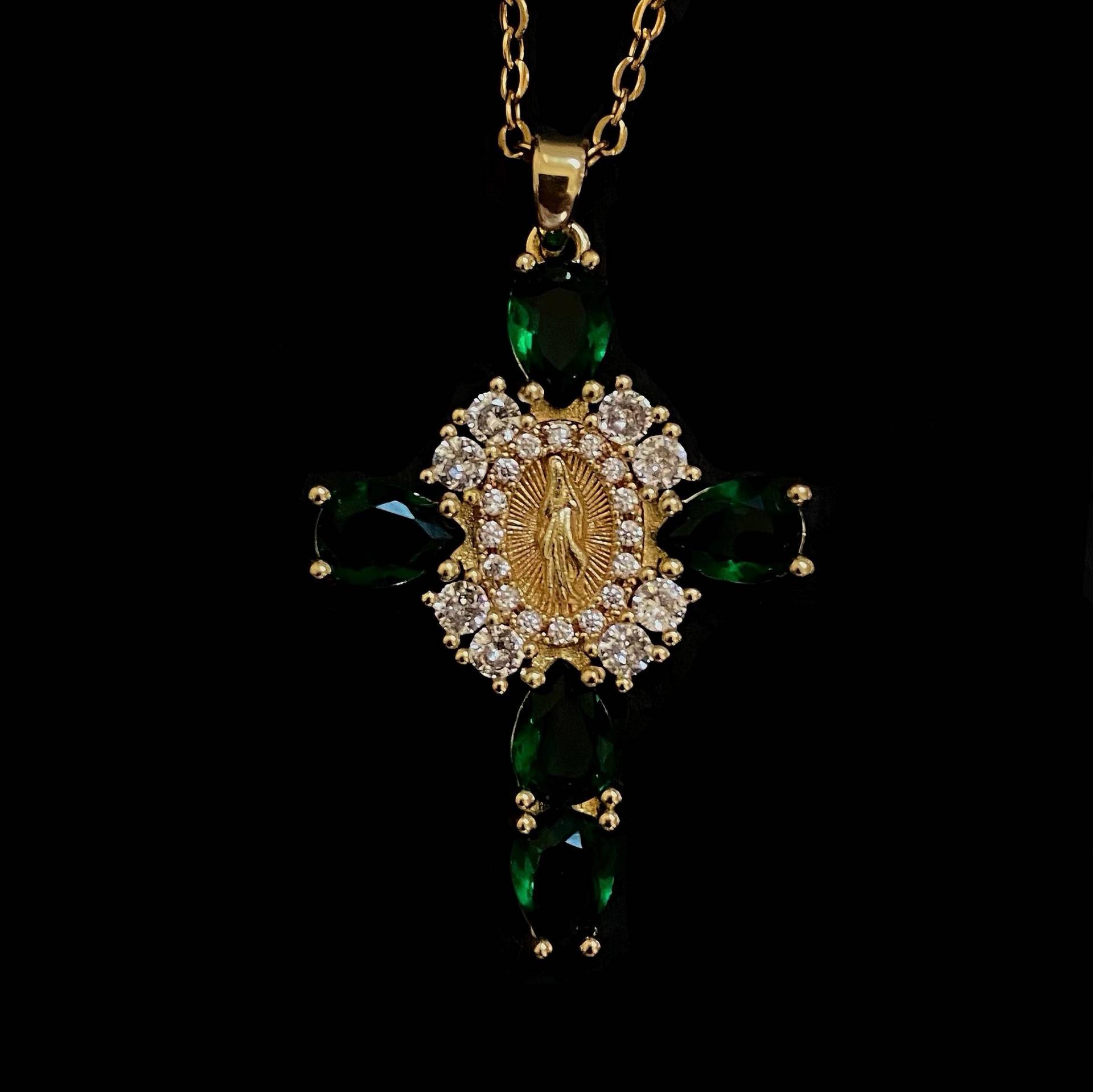 Kreuz Kette Steinchen Kreuz Kette Steinchen von vilovia