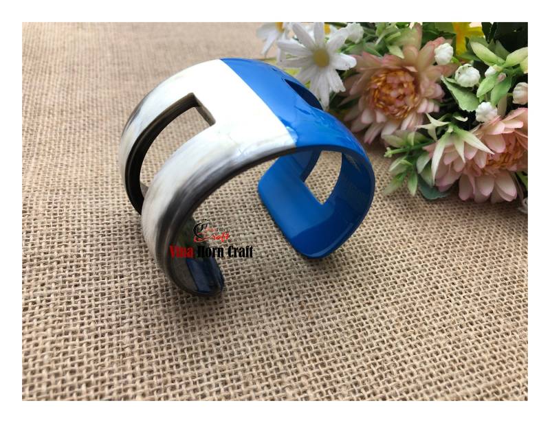 Horn Armbänder Lack - Schmuck - -Natur von vinahorncraft