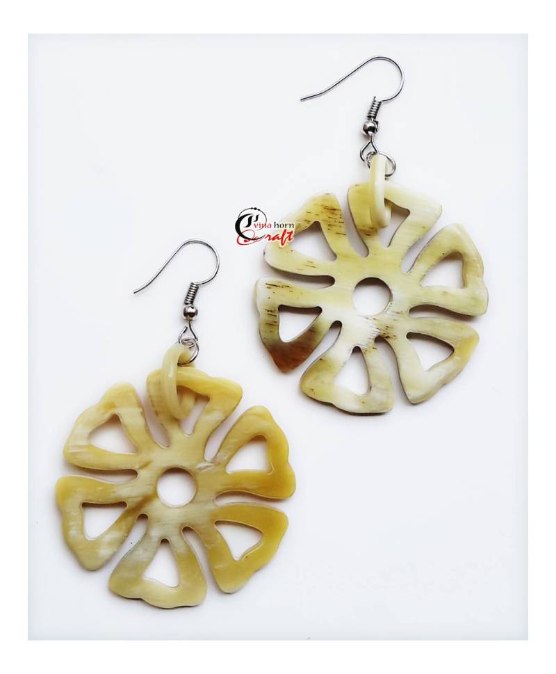 Hornohrringe von vinahorncraft