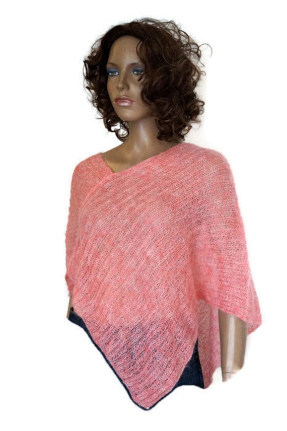 Handgestrickter Kinderwolle Poncho Weiche Rosa Strick-Überwurf von vintagdesign