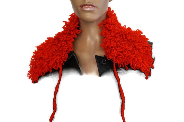 Rote Häkelwolle Loop Kragen Fransen Schal von vintagdesign