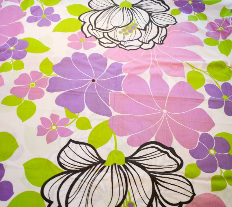 Bunte Vintage Bettwäsche Aus Den Seventies 70Er Jahre Stoff Zum Nähen Mid Century Retro Second Hand Fabric Bedding Sewing Material von vintageBagsAndCo