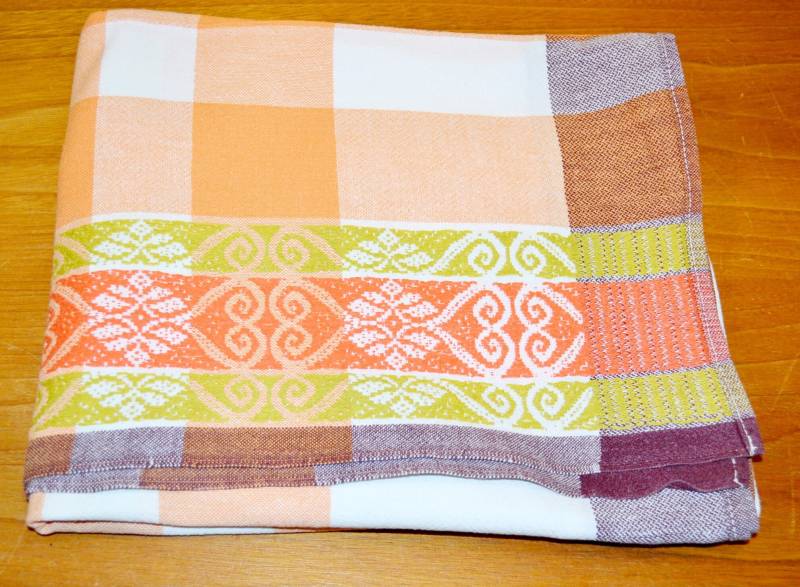 Schöne Eckige Vintage Tischdecke Kariert Orange /Weiß Seventies 70Er Jahre Mid Century Retro Esstisch von vintageBagsAndCo