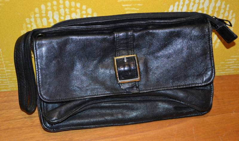 Schöne Vintage Handtasche Schwarz 70Er Jahre Bag Retro Clothing Mid Century Second Hand Wear von vintageBagsAndCo