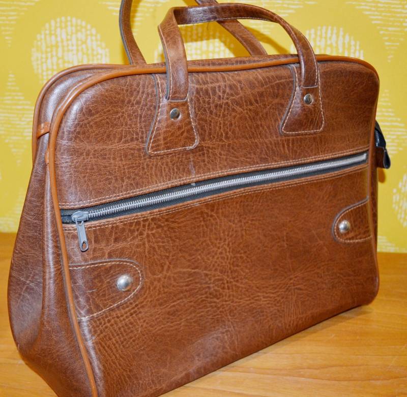 Schöne Vintage Kunstleder Reisetasche /Shopper Vegan 70Er Jahre Bag Braun Retro Clothing Mid Century Second Hand Wear von vintageBagsAndCo