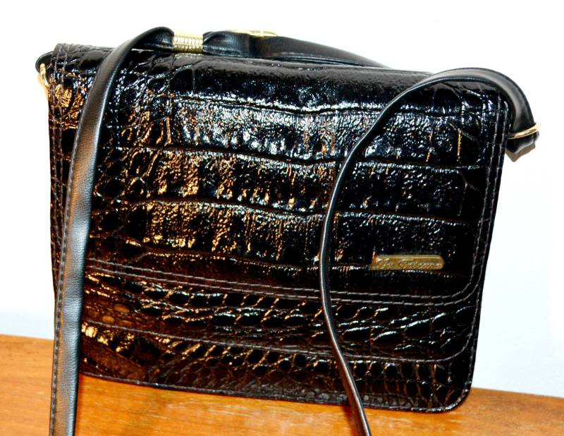 True Vintage Handtasche 50Er Krokooptik Made in Italy Lack Schwarz Retro Mid Century "La Toscana' Clothing , Bag von vintageBagsAndCo