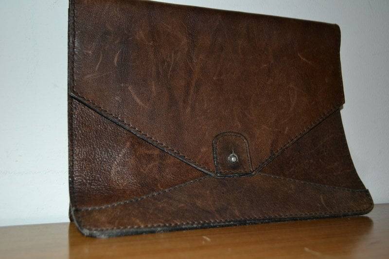 True Vintage Schlichte Clutch Studio Design Dunkelbraun Echtleder von vintageBagsAndCo