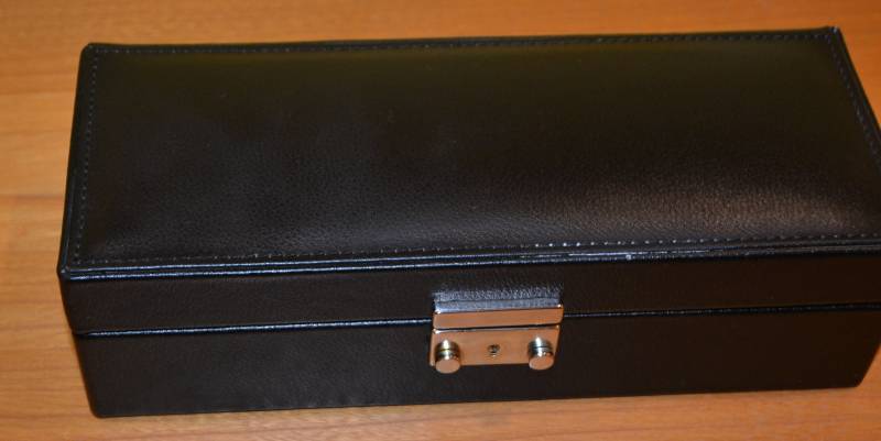 Vintage Armband Uhren Koffer Beauty Case Schwarz 70Er Jahre Retro Mid Century Clothing Second Hand Wear Suitcase von vintageBagsAndCo