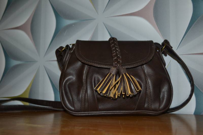 Vintage Handtasche Braun Mit Fransen Bommeln Bag Retro Klein von vintageBagsAndCo