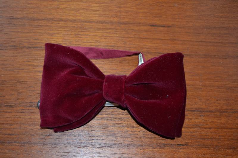 Vintage Kravatte /Fliege Rot Breit 70Er von vintageBagsAndCo