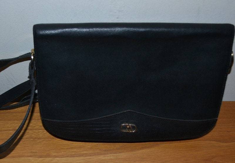 Vintage Leder Handtasche Schwarz Retro Mid Century Space Age von vintageBagsAndCo