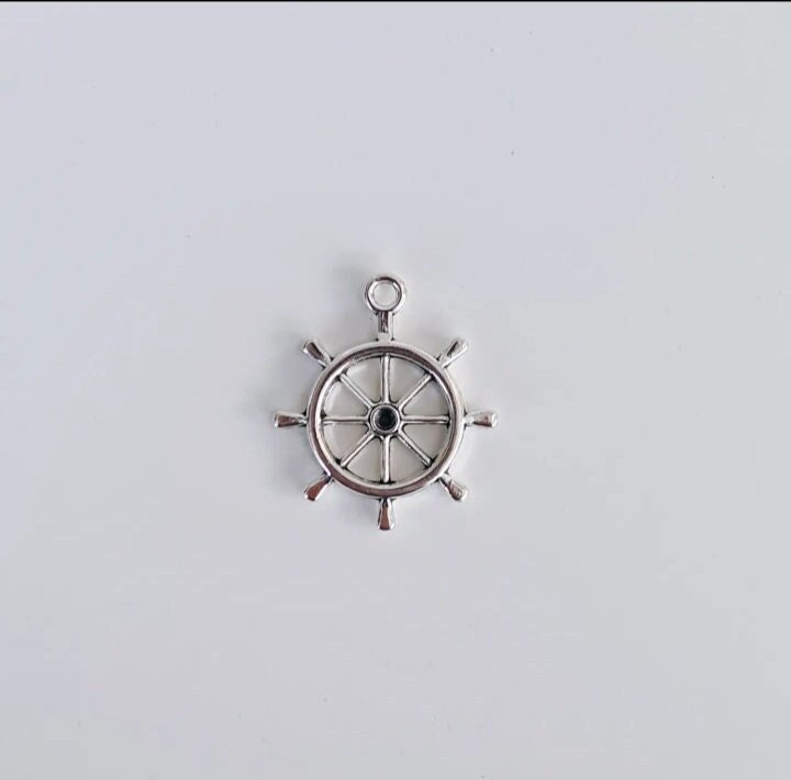 B03 Anhänger | Steuerrad Maritim Silber Schlüsselanhänger B03 Anhänger | Steuerrad Maritim Silber Schlüsselanhänger von vintagedejoli