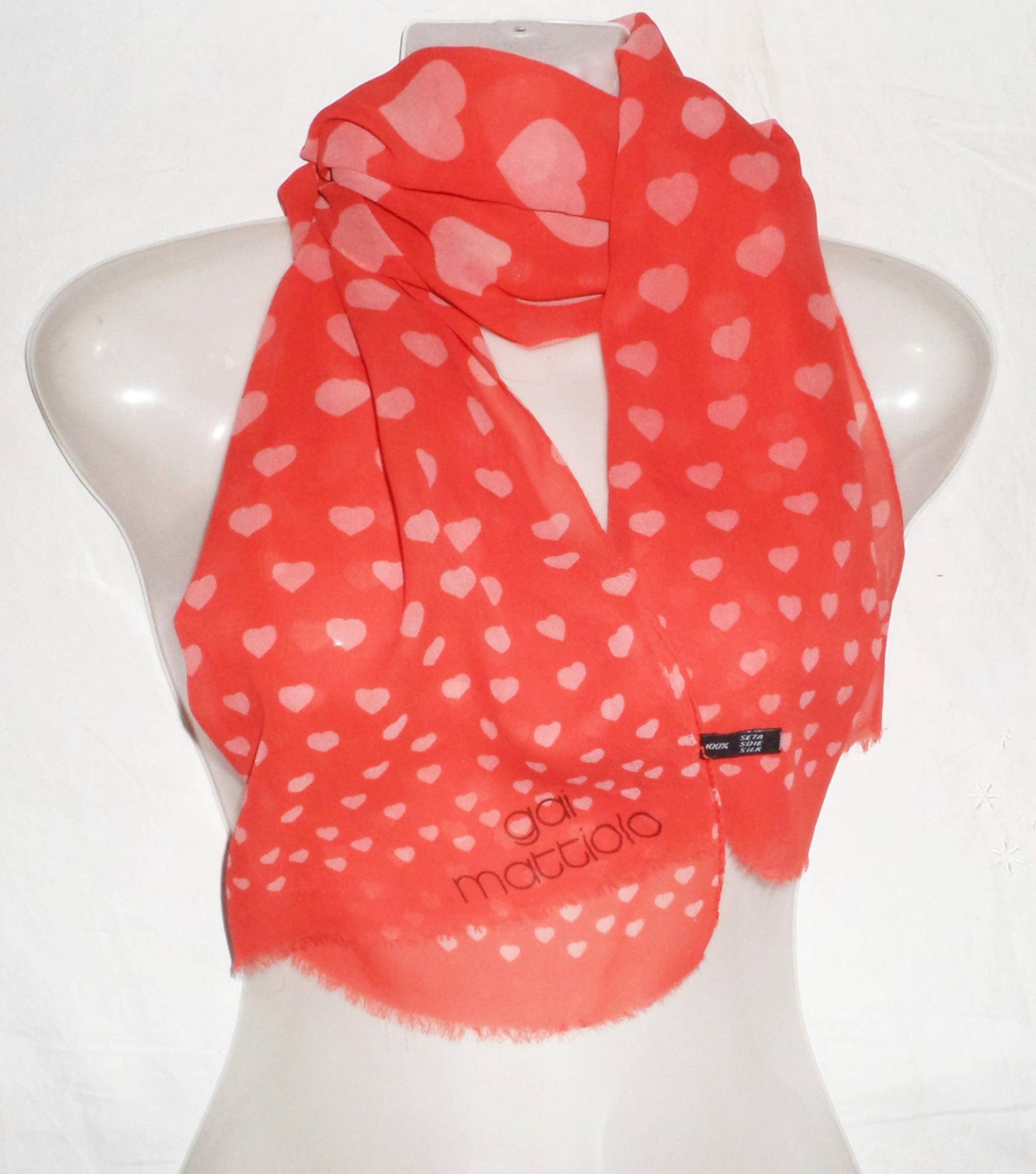Gai Mattiolo Italia, Seltene Vintage 1980, Lange Reine Seidenherzen Muster Schal, 145 X 45 cm Gai Mattiolo Italia, Seltene Vintage 1980, Lange Reine Seidenherzen Muster Schal, 145 X 45 cm von vintagefashion4all