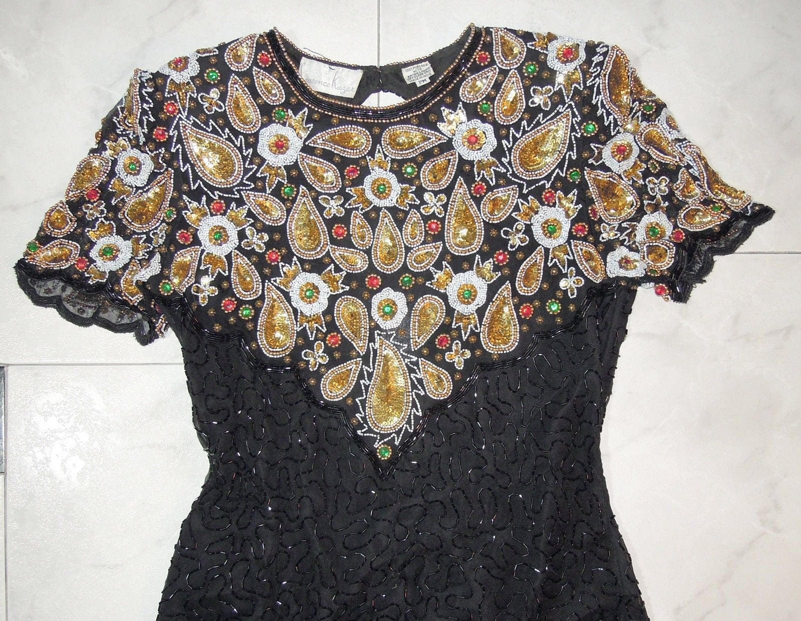 Verziertes Seidenkleid, Abendkleid Prom Party Retro, Handarbeit, Größe M Verziertes Seidenkleid, Abendkleid Prom Party Retro, Handarbeit, Größe M von vintagefashion4all