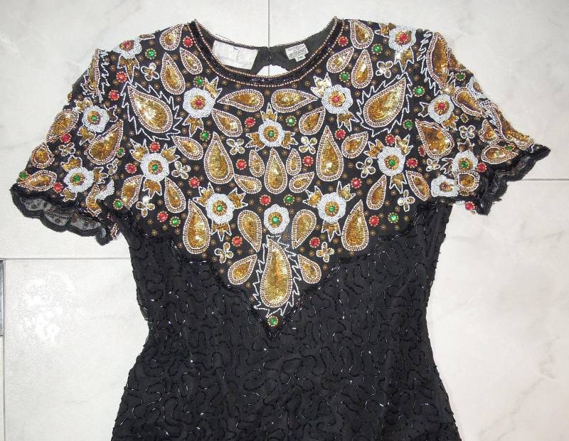 Verziertes Seidenkleid, Abendkleid Prom Party Retro, Handarbeit, Größe M Verziertes Seidenkleid, Abendkleid Prom Party Retro, Handarbeit, Größe M von vintagefashion4all